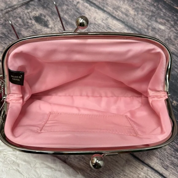 COACH Chelsea Script Framed Large Wristlet 43517 - Picture 9 of 13